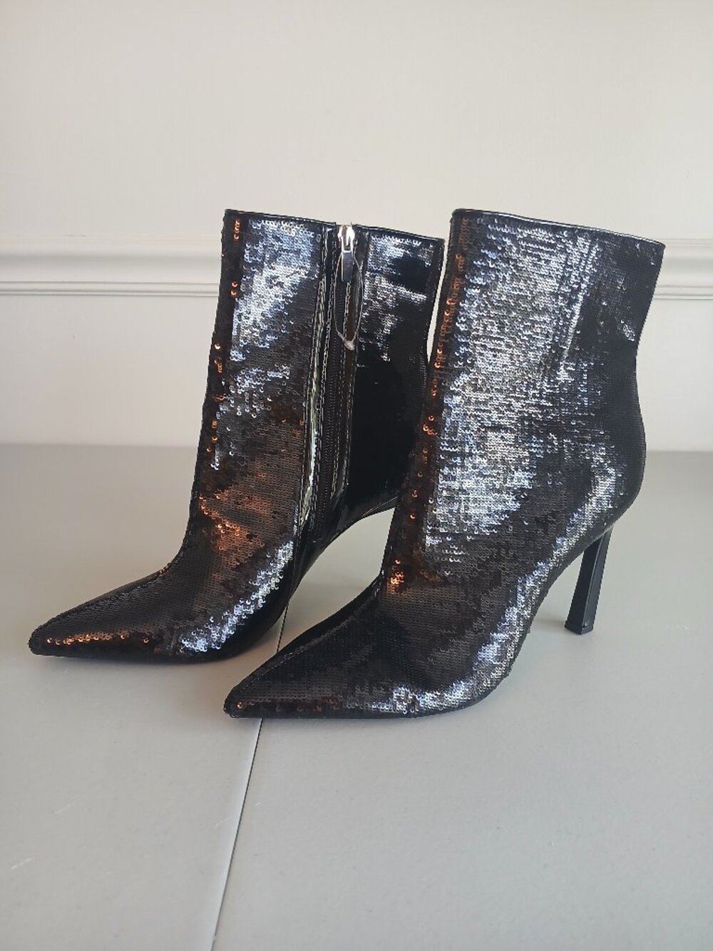 Black Sequin Pointed Toe Side Zip High Heel Stiletto Ankle Boot 11 NWOT